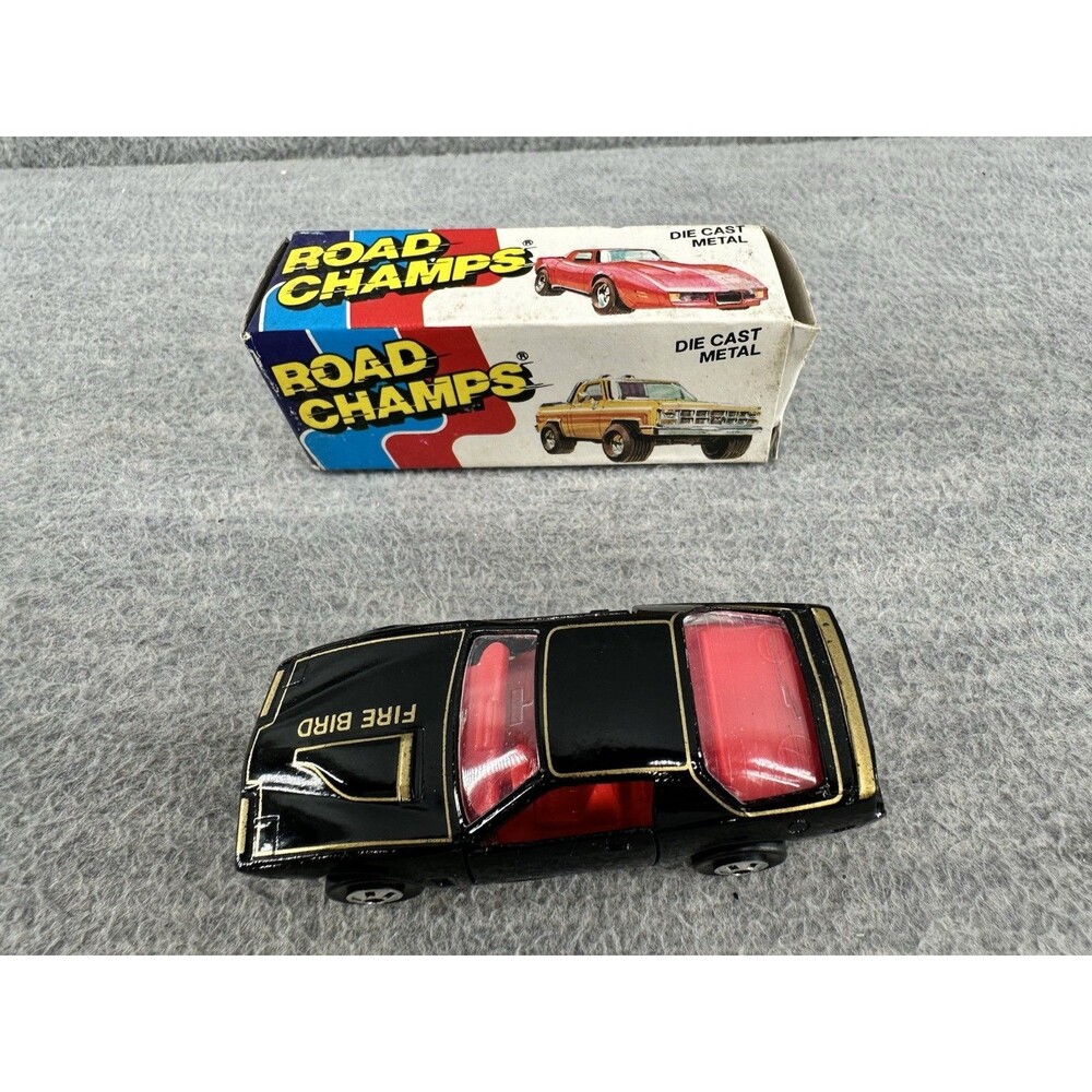 ROAD CHAMPS Vintage Die Cast #20 Trans Am 1982 Black Car T5